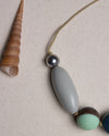 PEBBLE CURVE NECKLACE