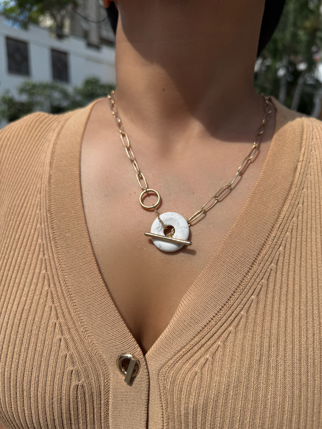 FULL MARBLE MOON NECKLACE