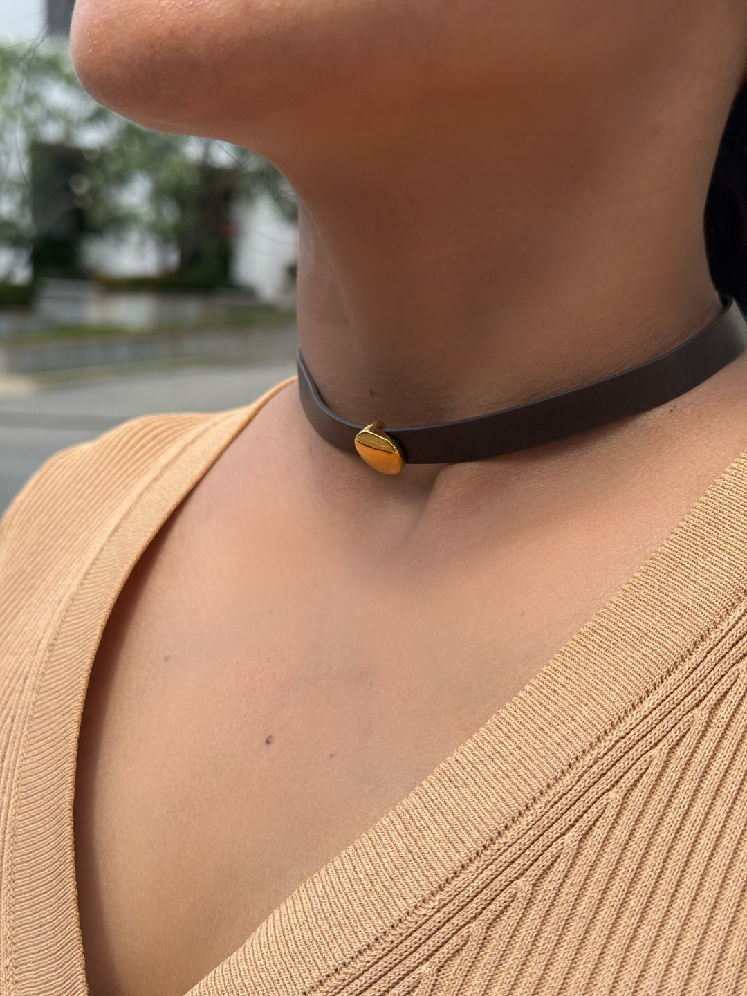 NOIR DOT NECKLACE