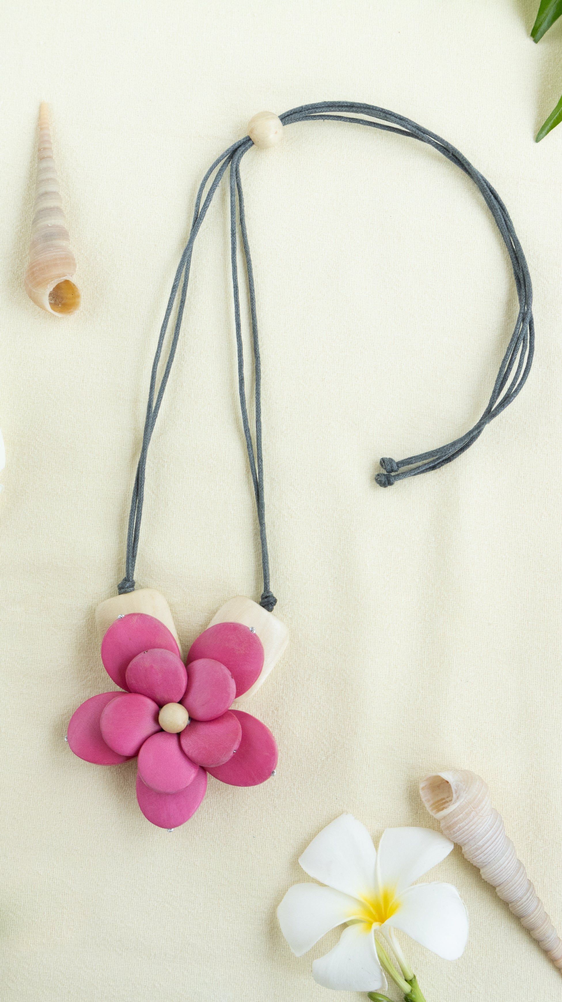 Good Flower Necklaces