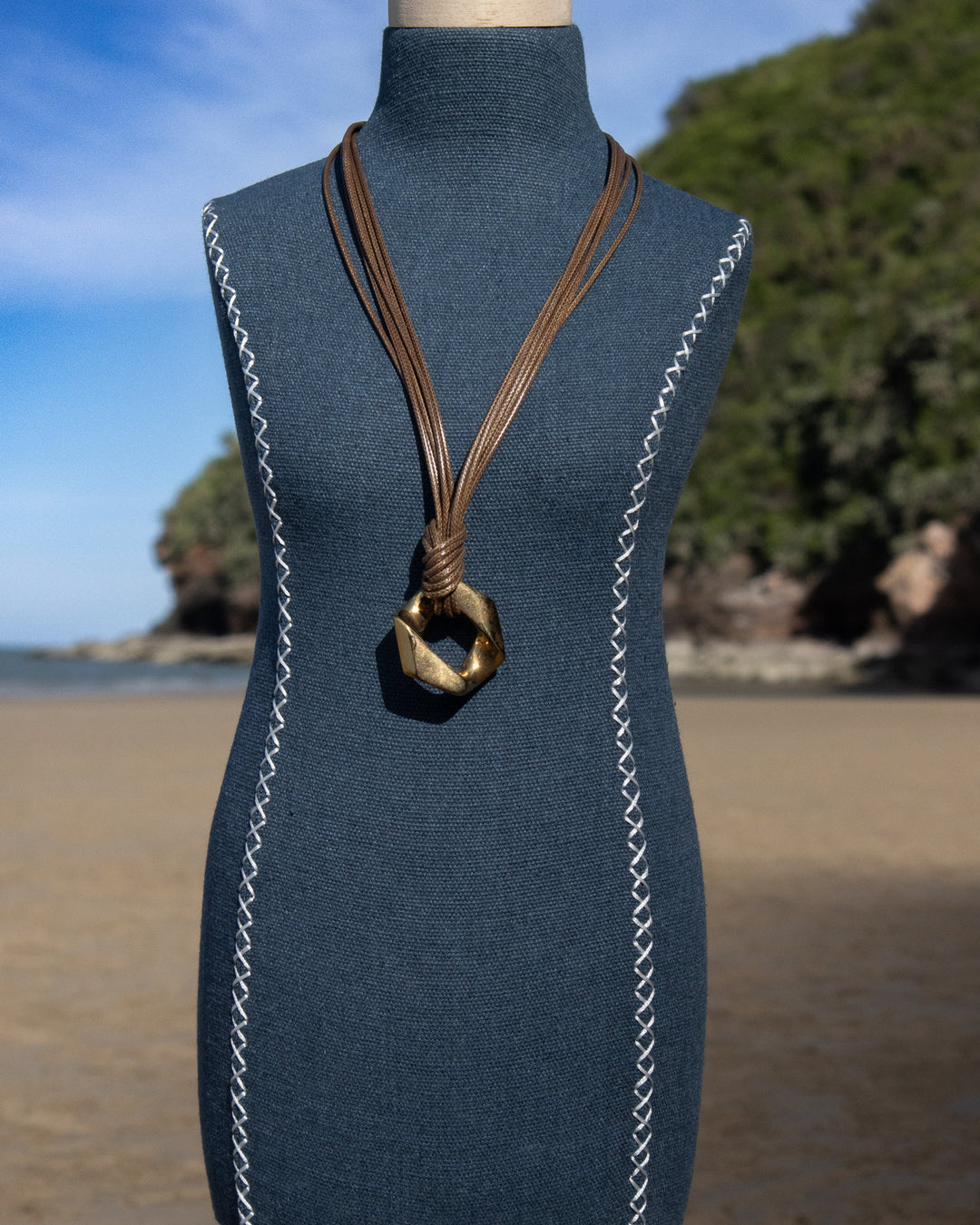 Holder Necklace