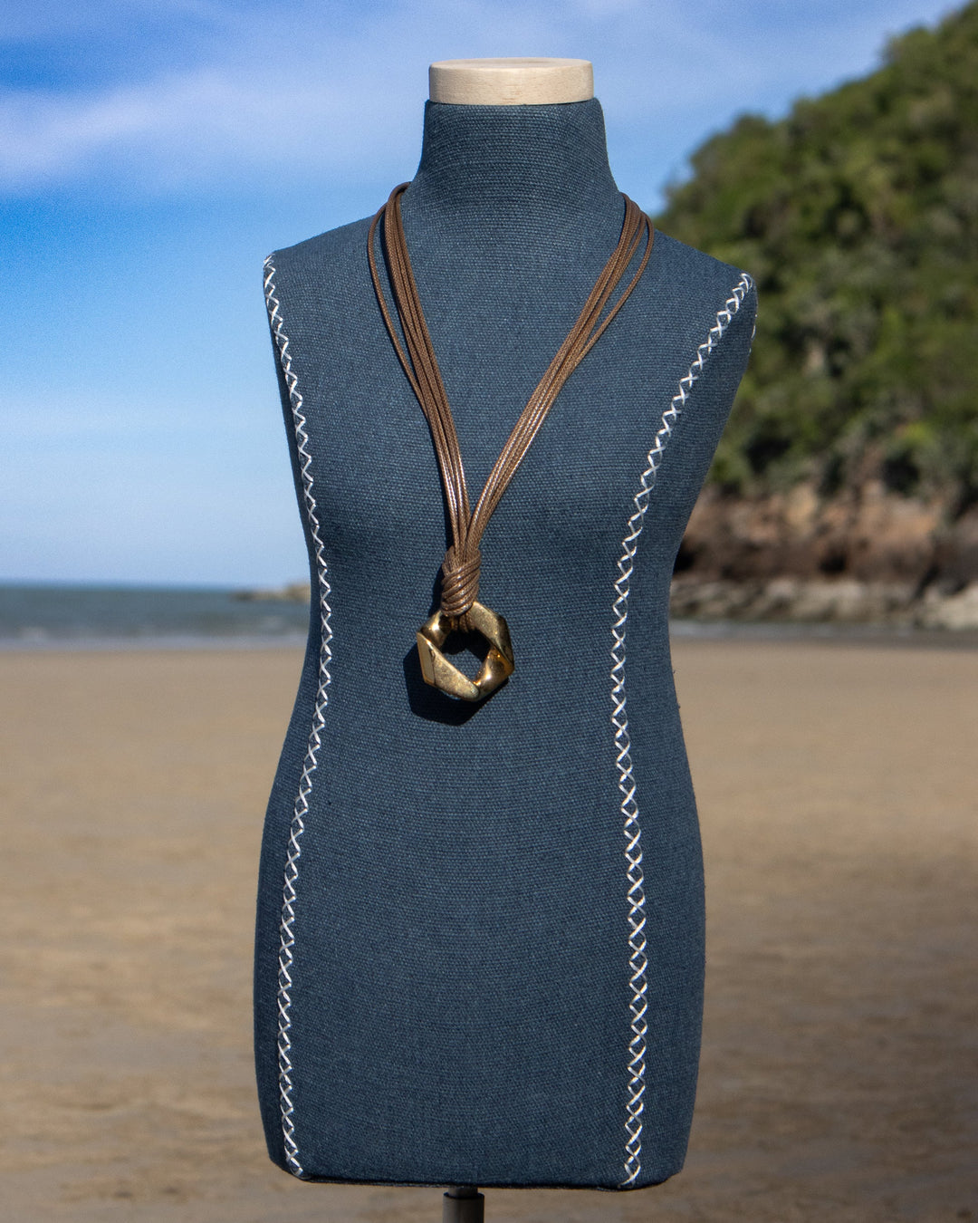 Holder Necklace
