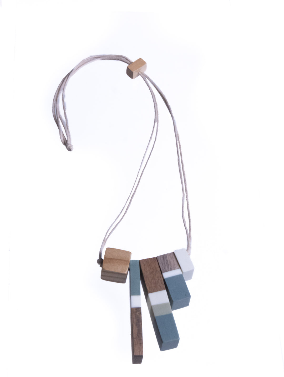 TILT WOOD BLOCK NECKLACE