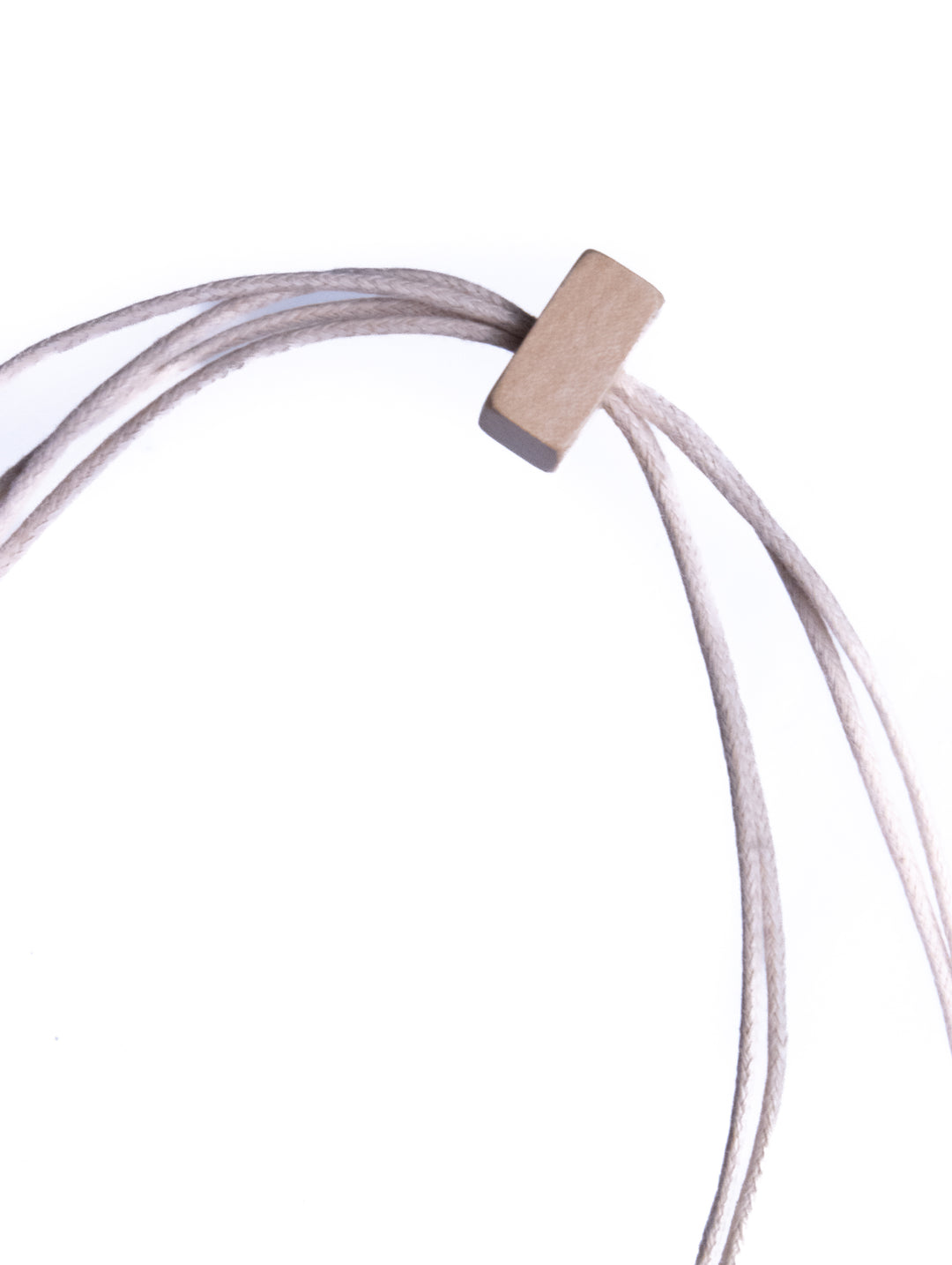 TILT WOOD BLOCK NECKLACE