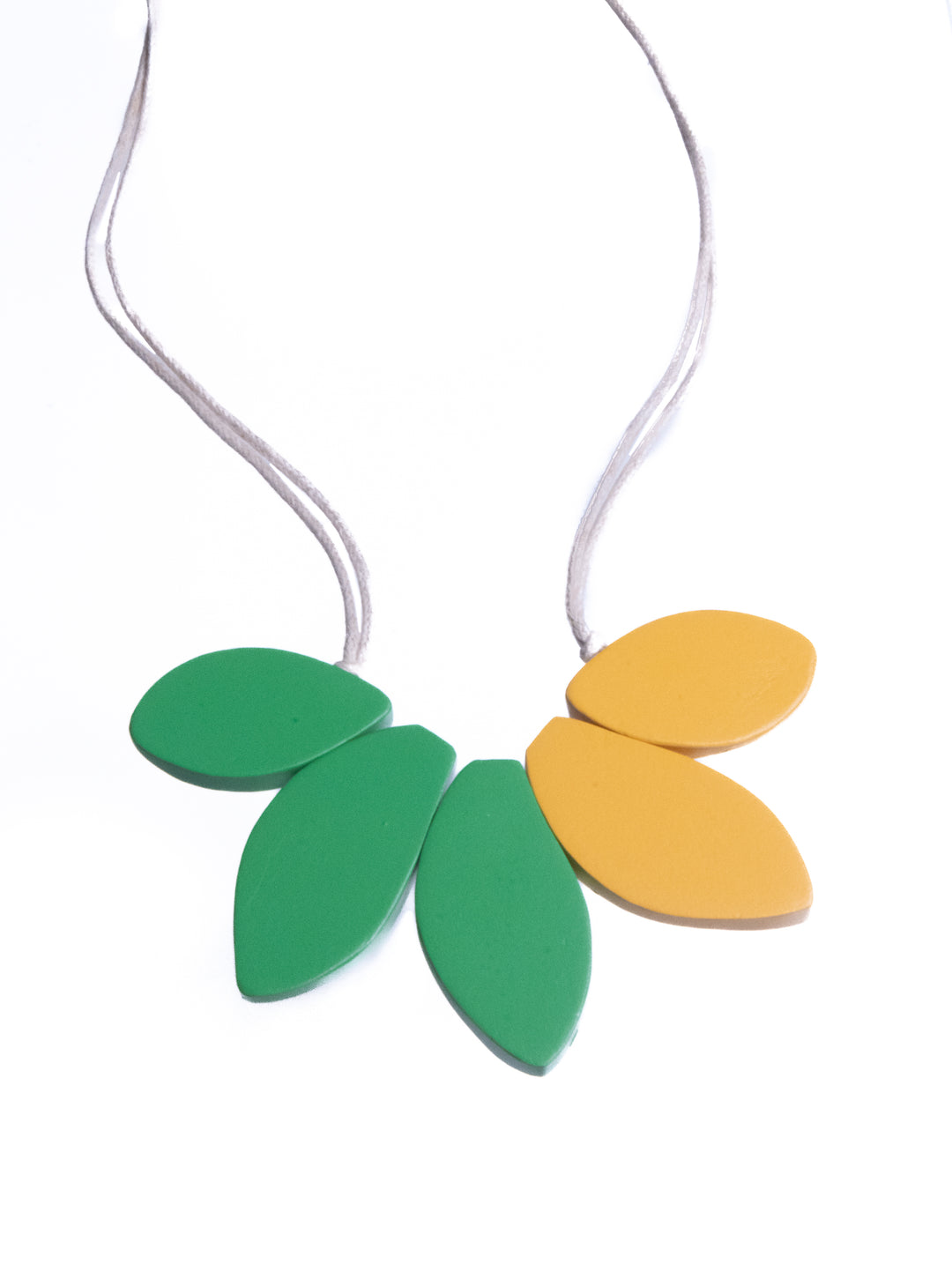 SAND LEAF NECKLACE