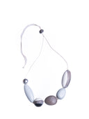PEBBLE CURVE NECKLACE