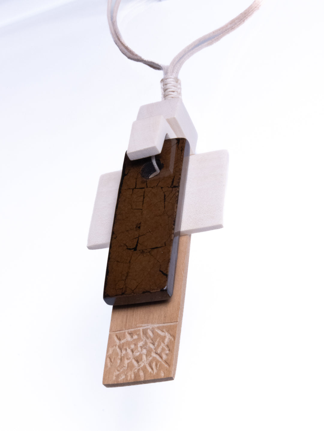 STILL FORM NECKLACE