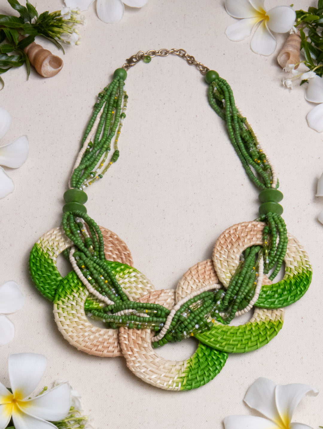 PALM CIRCLE NECKLACE