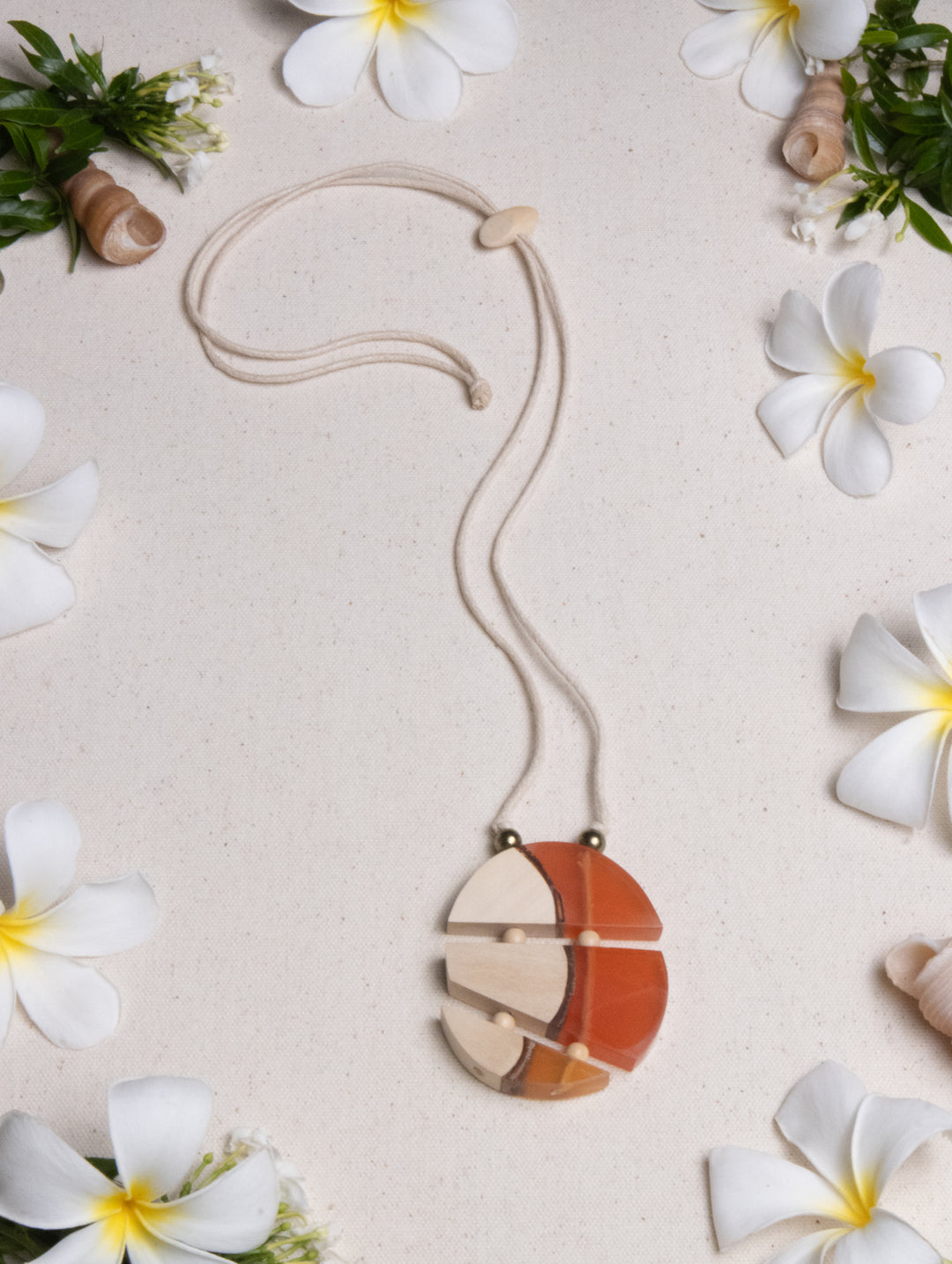 SAND FORM PENDANT