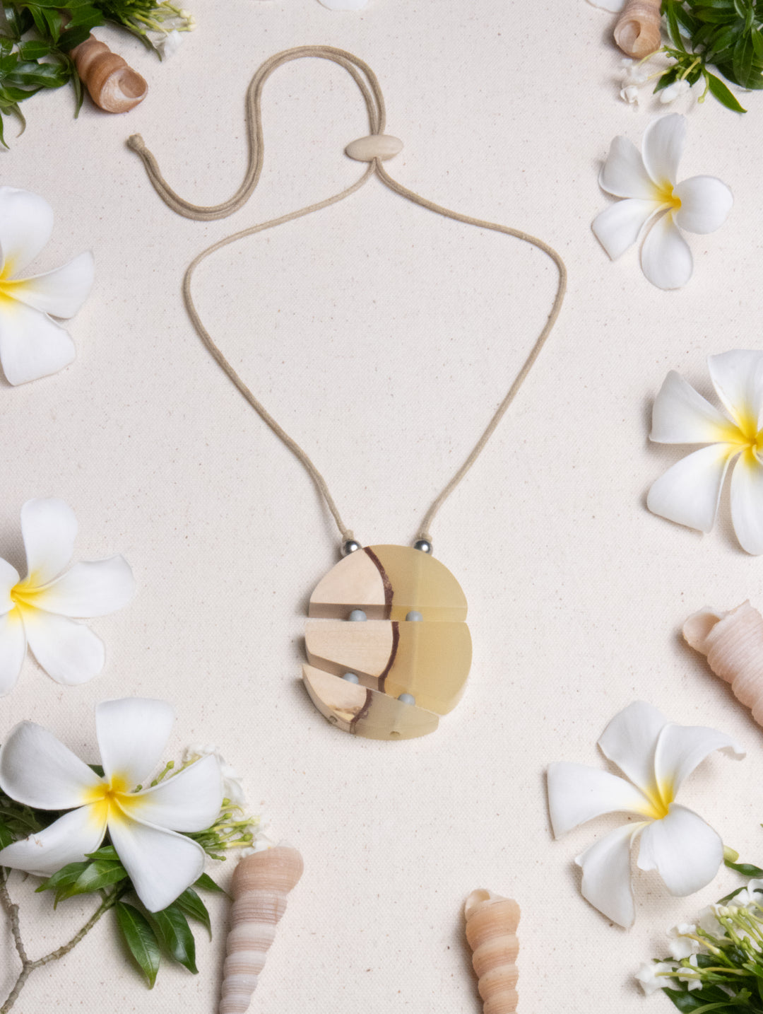 SAND FORM PENDANT