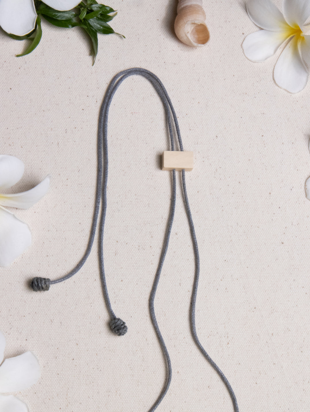 CRYSTAL CUT NECKLACE