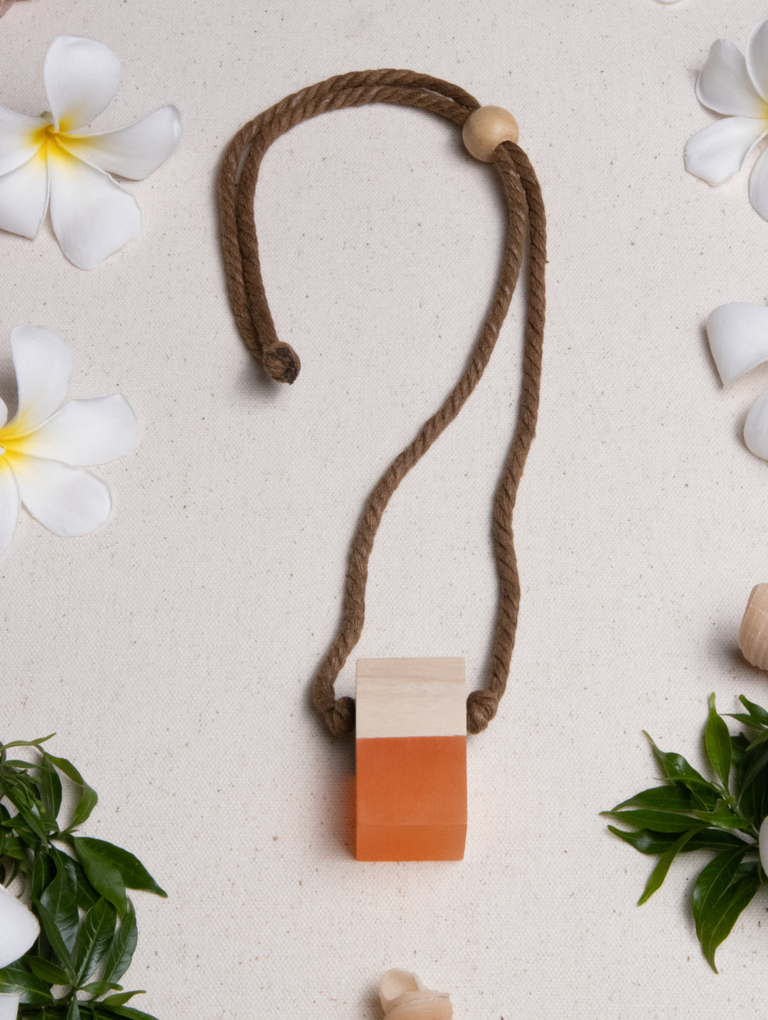 CARAMEL CUBE NECKLACE