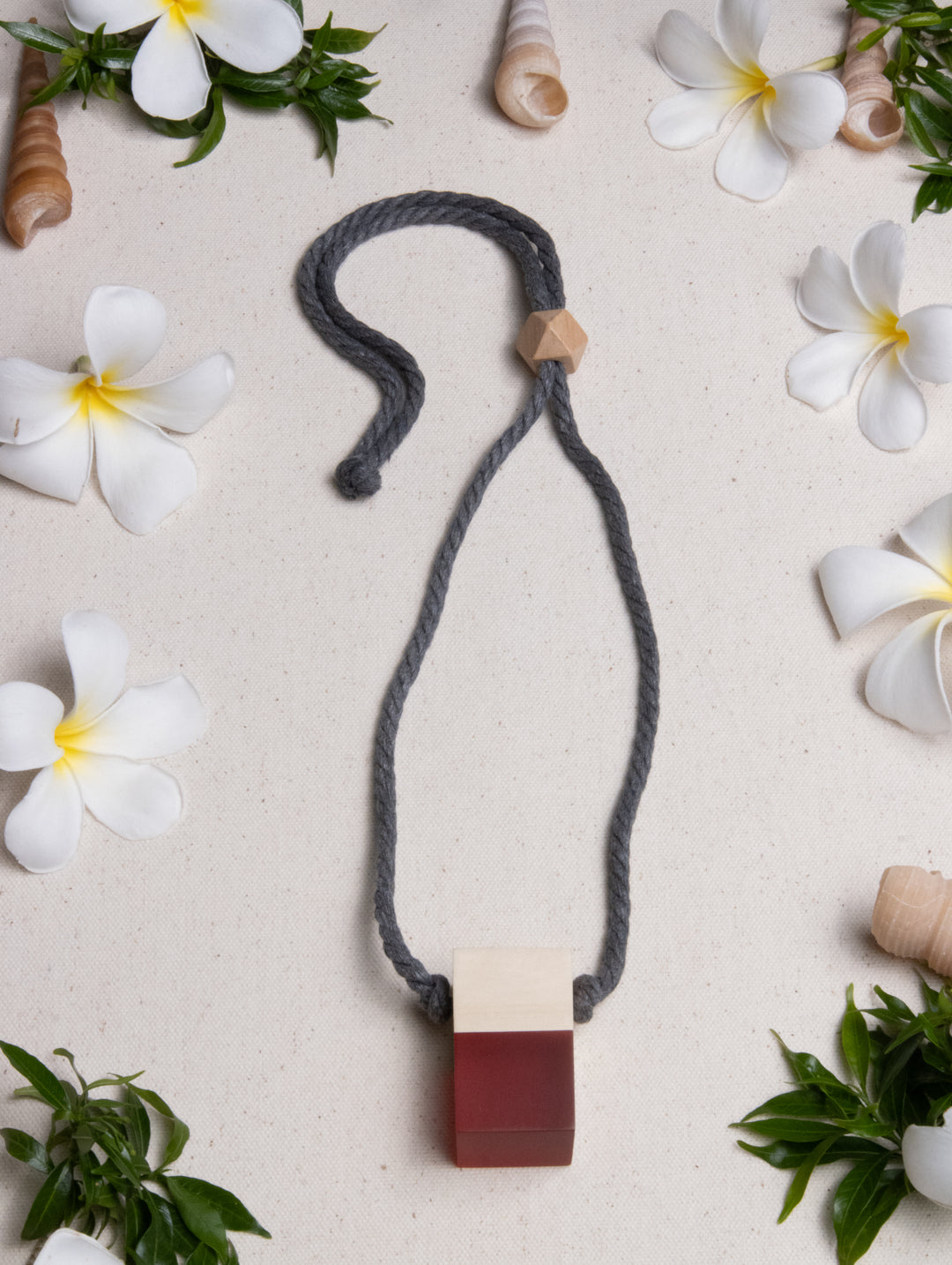 CARAMEL CUBE NECKLACE