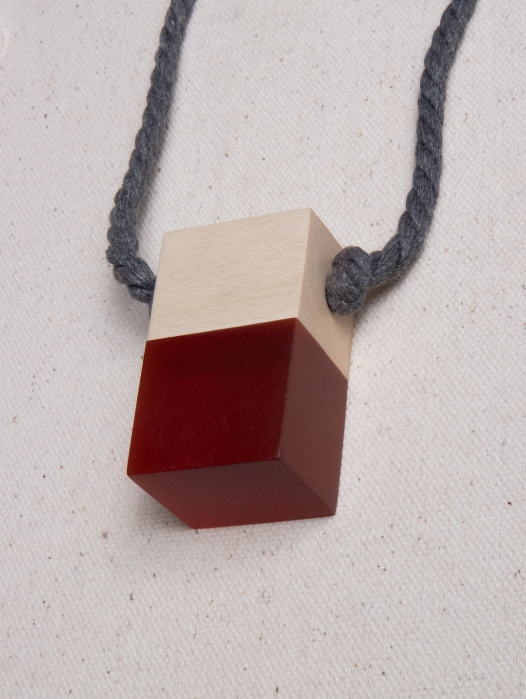 CARAMEL CUBE NECKLACE