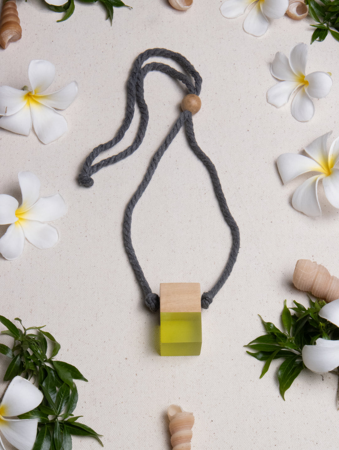 CARAMEL CUBE NECKLACE