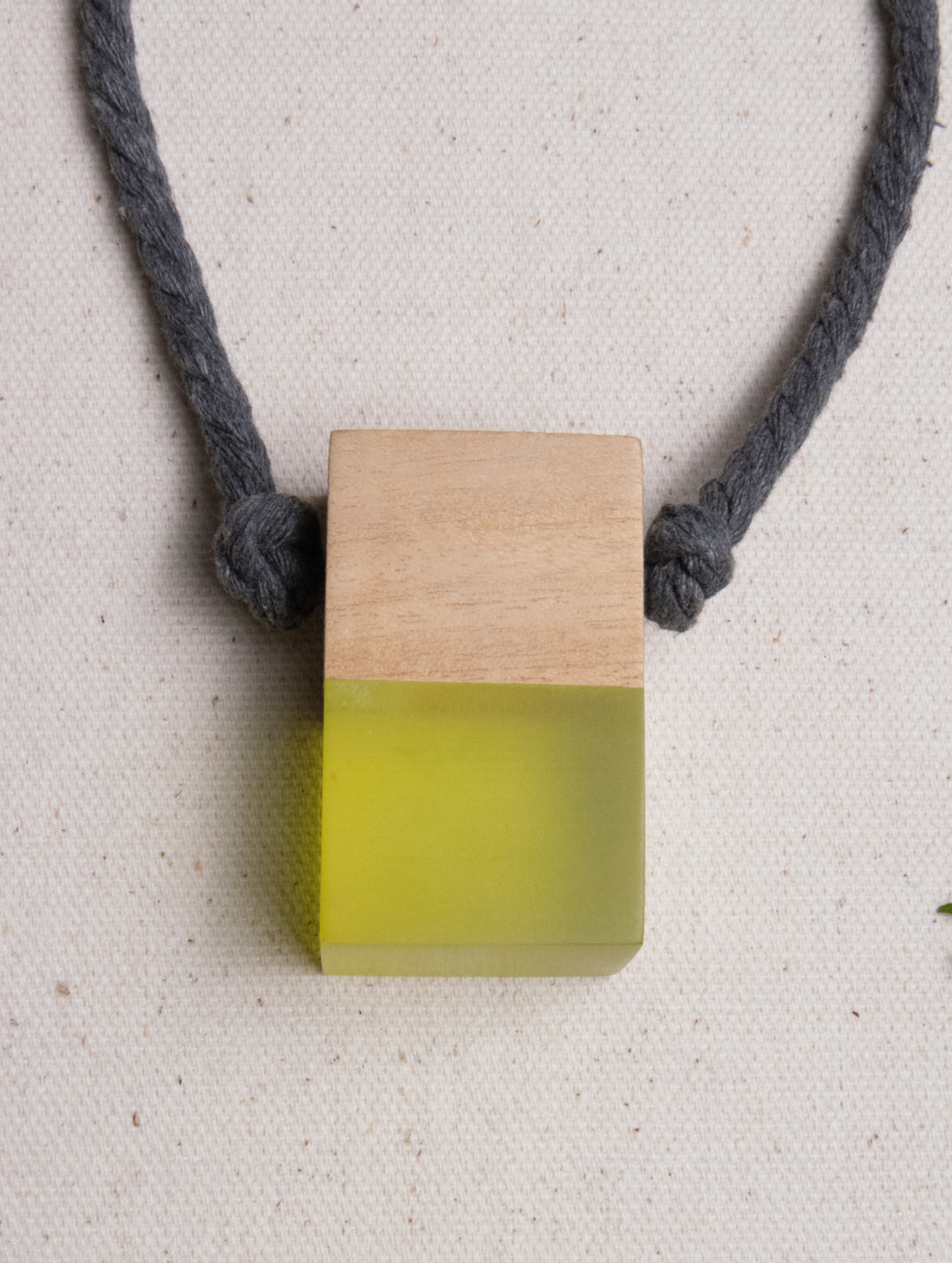 CARAMEL CUBE NECKLACE