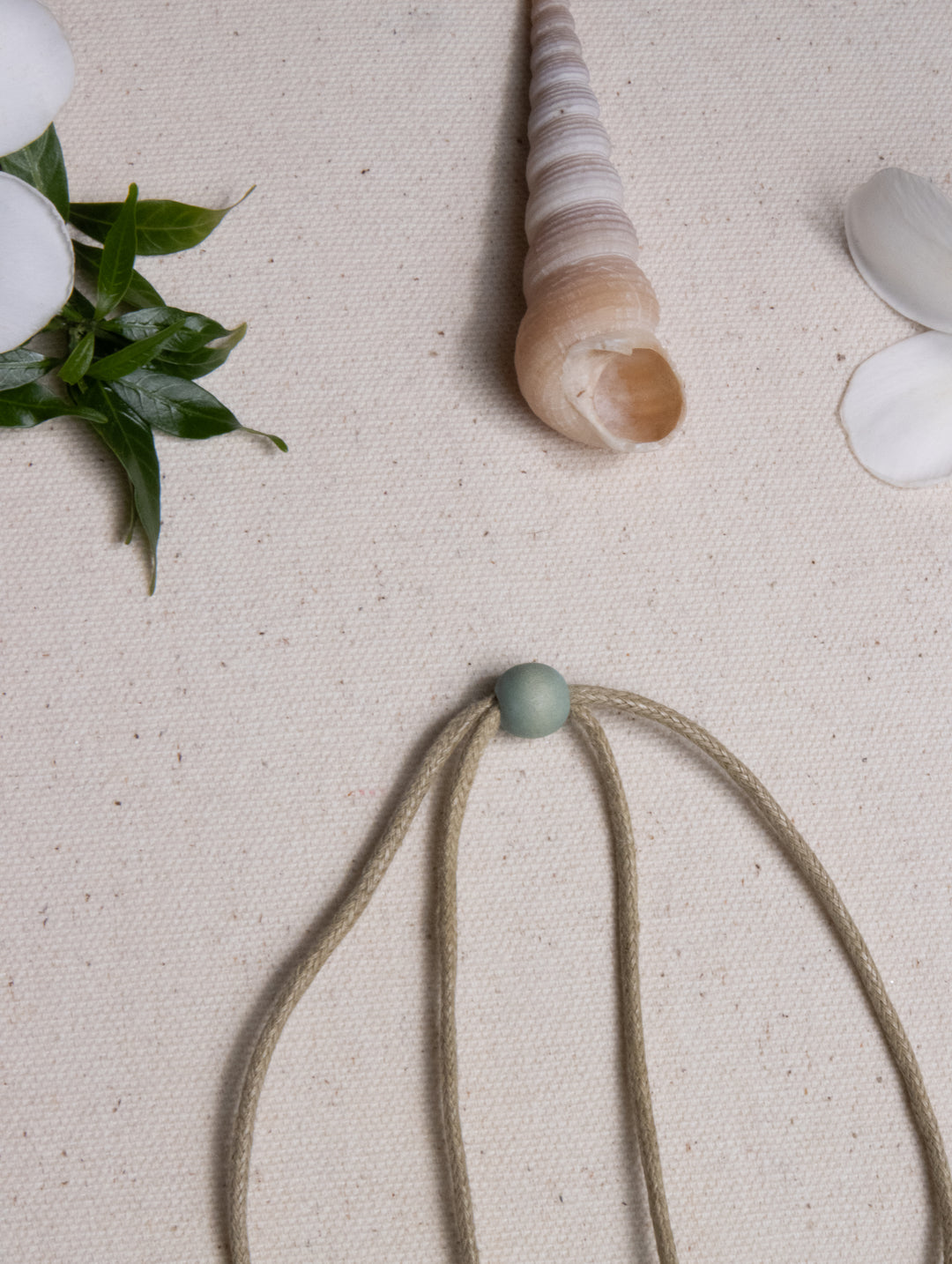 WAVEBUD NECKLACE