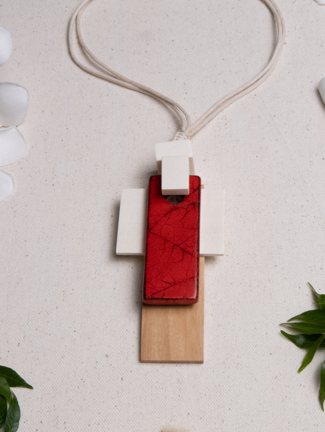 STILL FORM NECKLACE