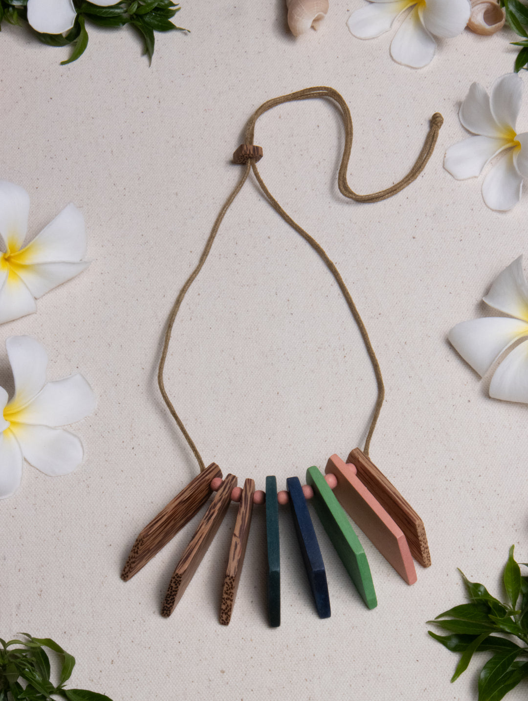 FLOAT BAR NECKLACE