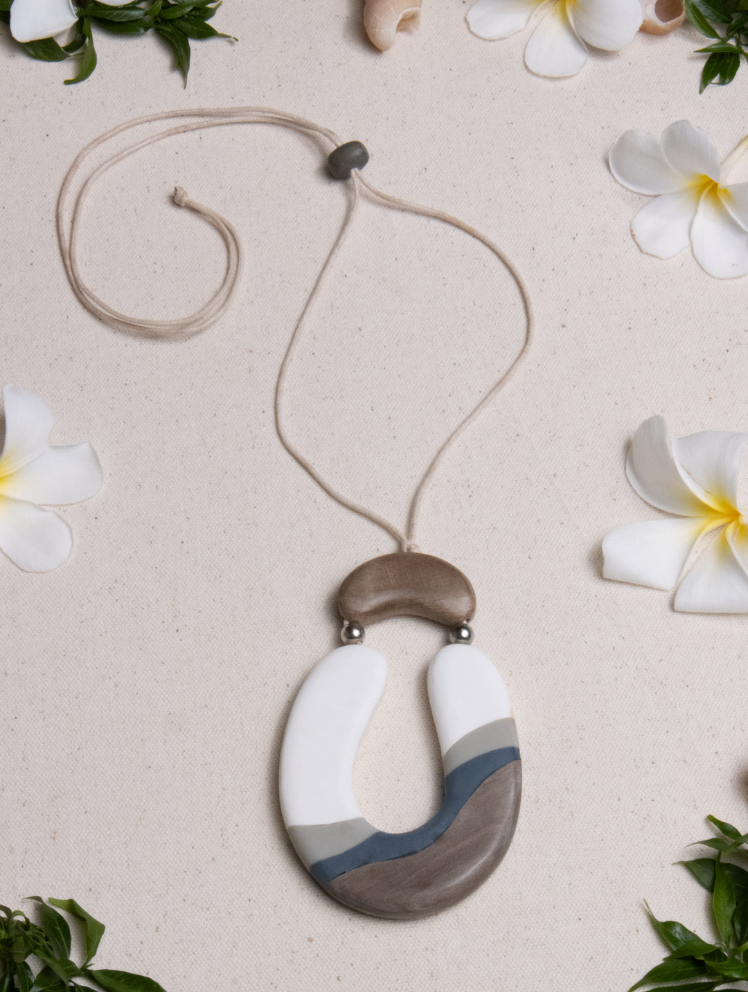 TIDE CURVE NECKLACE