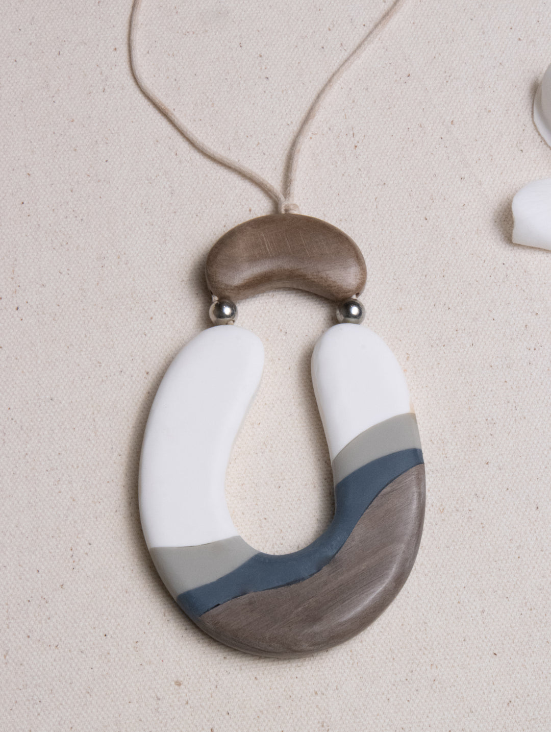 TIDE CURVE NECKLACE