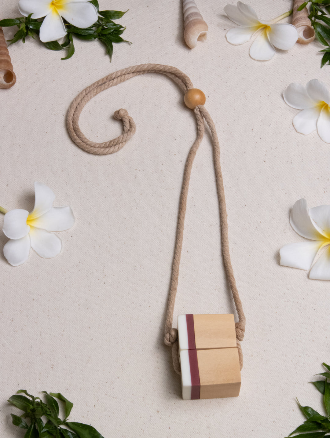 BLOCK LINE NECKLACE