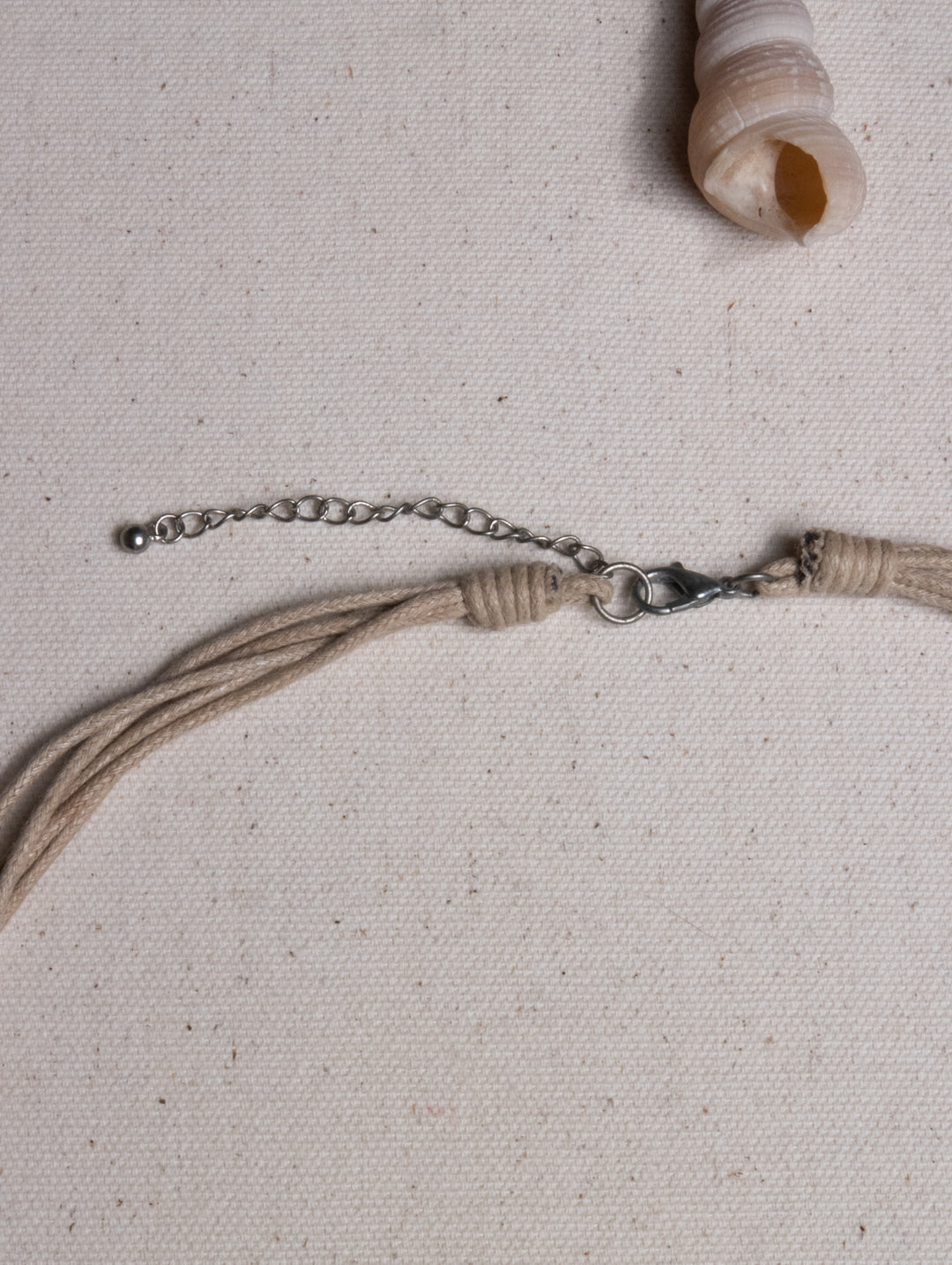 LINE CHANNEL NECKLACE