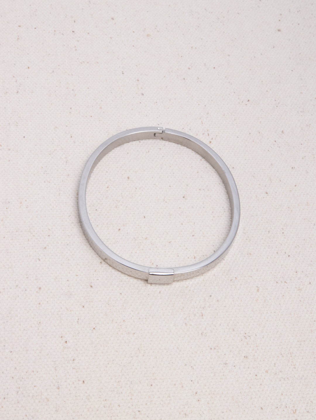 LINE LOCK BRACELET