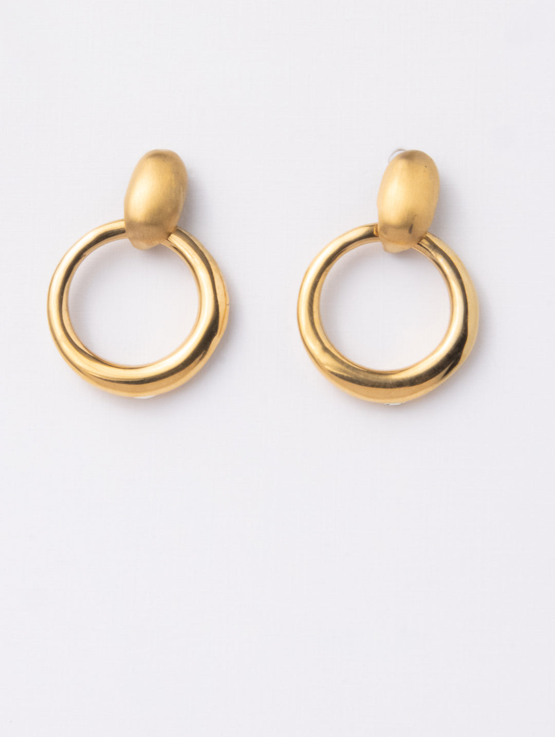 SUNBEAM CIRCLE EARRINGS